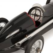 Authentic Models - Silberpfeil Black, Red Seat